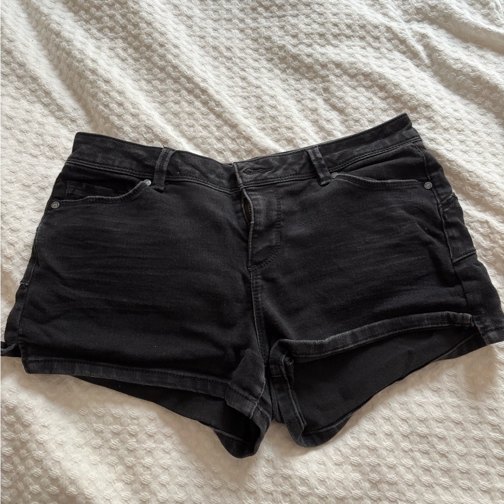Blue Spice Black Jean Shorts with Cuffed Hem